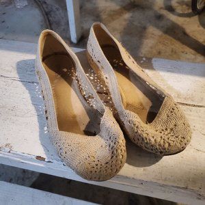 Charlotte Russe Size 8 Cream Lace Flats